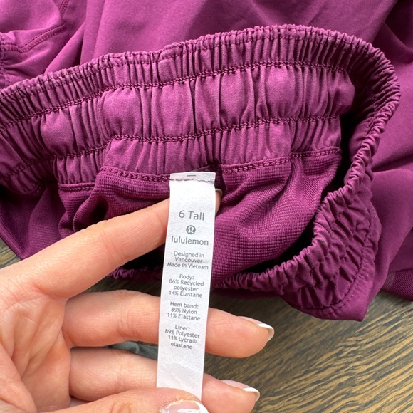 Lululemon Women’s Hotty Hot Low-Rise Lined Shorts — Bundle of 4 - Picture 5 of 6